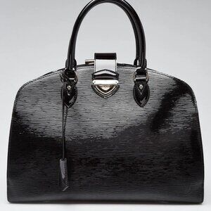 Louis Vuitton Black Epi Leather Pont-Neuf GM Bag